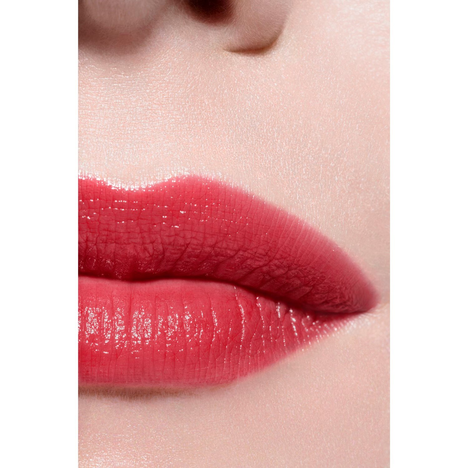 EL BÁLSAMO CON COLOR HIDRATANTE, CON UNA INTENSIDAD A MEDIDA, PARA UNOS LABIOS MÁS BELLOS DÍA TRAS DÍA